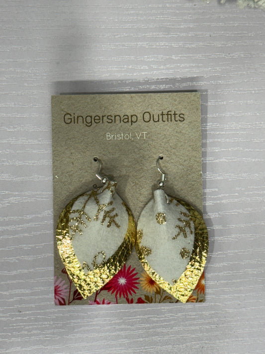 Medium Gold curved Snowflakes earrings