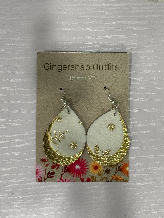 Small Gold Snowflakes earrings