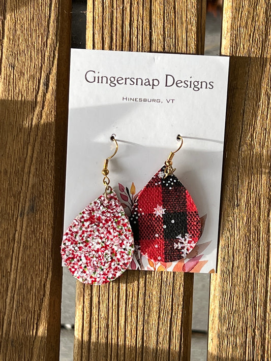 Small holiday glitter back plaid snowflakes