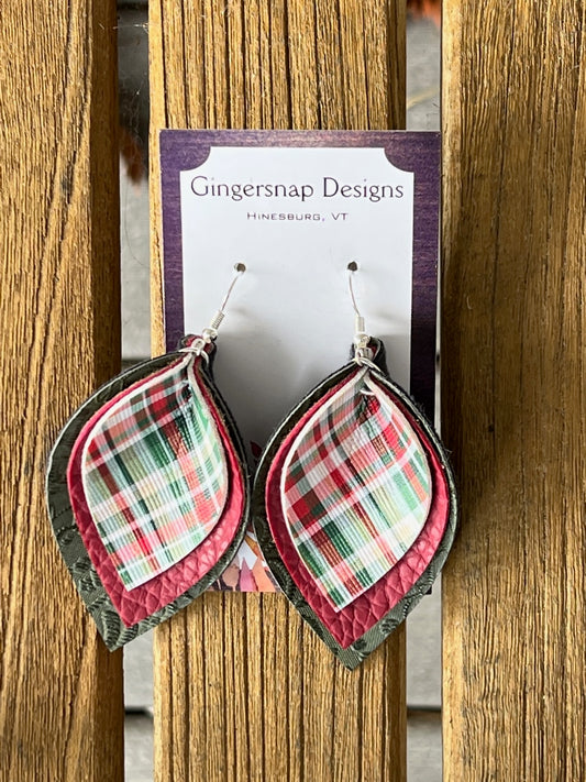 Large curved Holiday Plaid