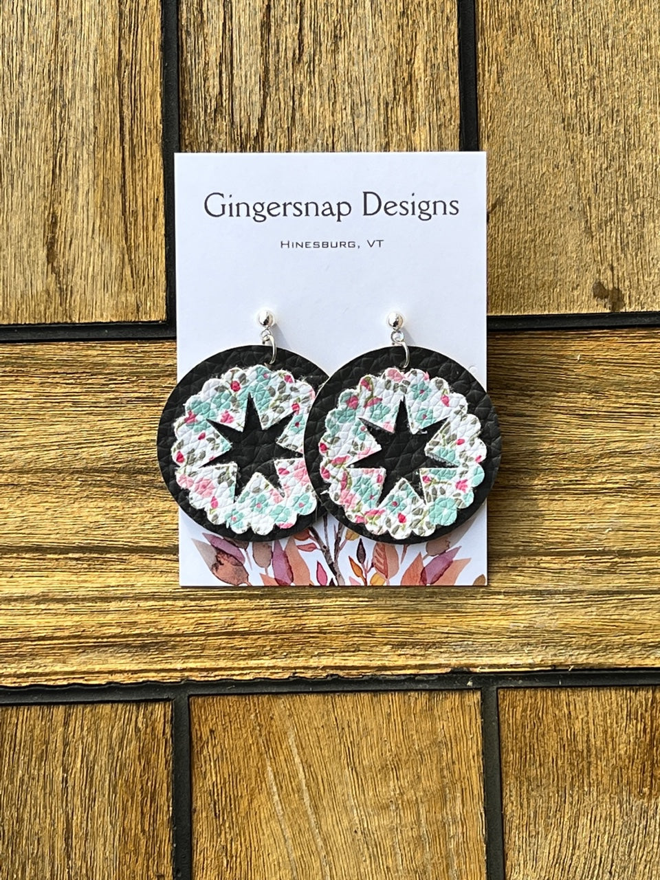 Large round hunter green floral