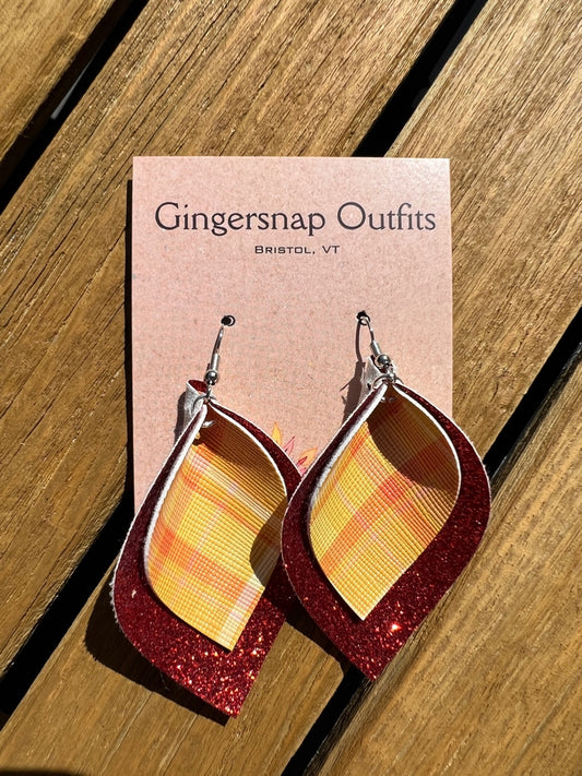 Large Curved Red glitter & plaid